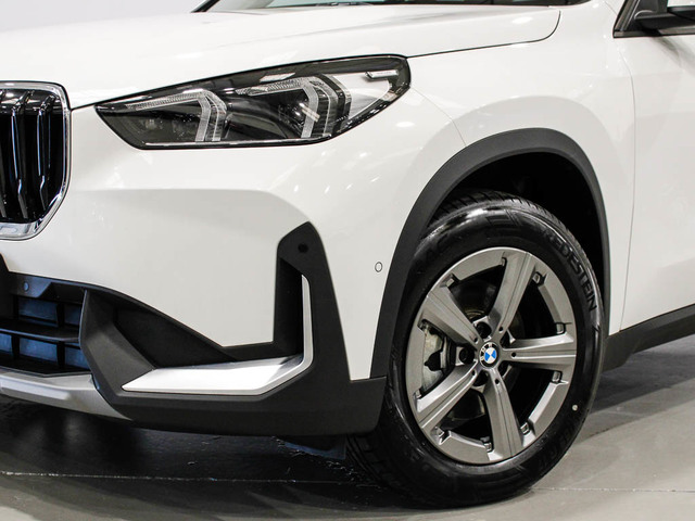BMW X1 sDrive18d color Blanco. Año 2024. 110KW(150CV). Diésel. En concesionario Barcelona Premium -- GRAN VIA de Barcelona