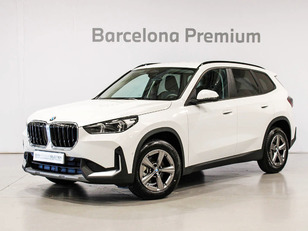 Fotos de BMW X1 sDrive18d color Blanco. Año 2024. 110KW(150CV). Diésel. En concesionario Barcelona Premium -- GRAN VIA de Barcelona