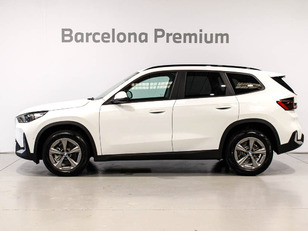 Fotos de BMW X1 sDrive18d color Blanco. Año 2024. 110KW(150CV). Diésel. En concesionario Barcelona Premium -- GRAN VIA de Barcelona
