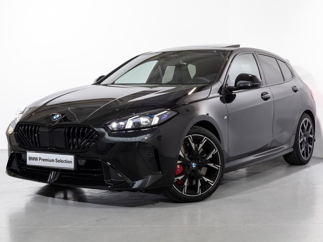 BMW Serie 1 120d color Negro. Año 2025. 120KW(163CV). Diésel. En concesionario Oliva Motor Girona de Girona