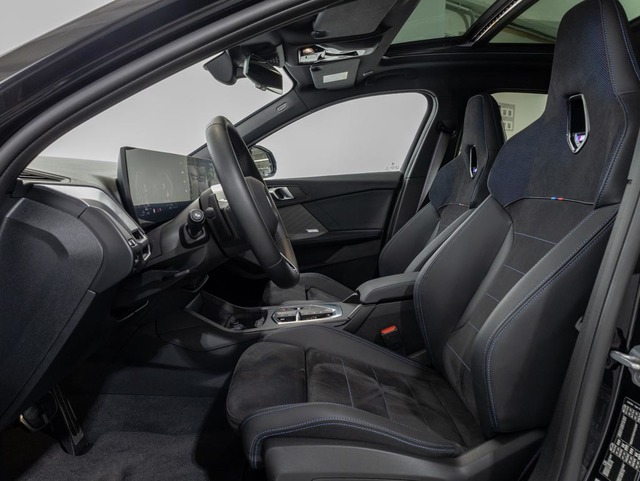 BMW Serie 1 120d color Negro. Año 2025. 120KW(163CV). Diésel. En concesionario Oliva Motor Girona de Girona