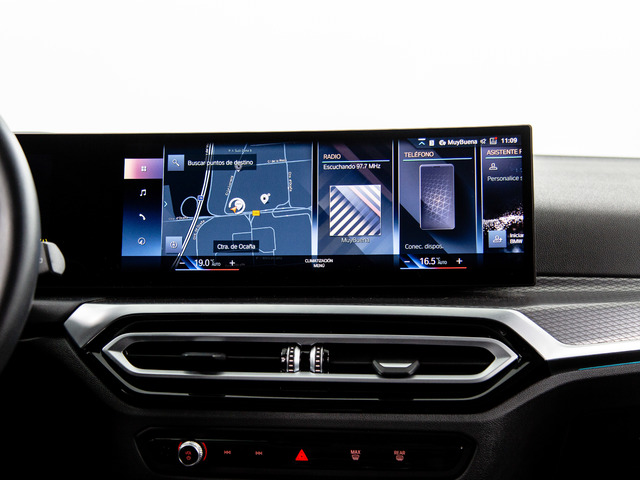 BMW Serie 3 330e Touring color Gris. Año 2024. 215KW(292CV). Híbrido Electro/Gasolina. En concesionario Móvil Begar Alicante de Alicante