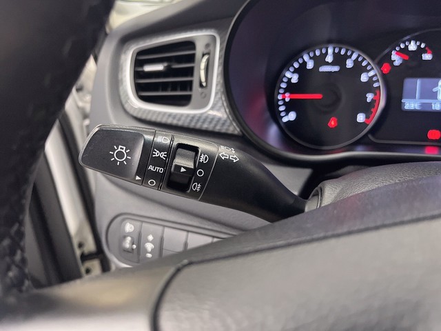 Kia Carens 1.6 GDi Drive 99 kW (135 CV)