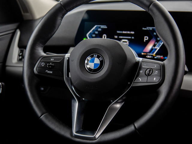 BMW X2 sDrive18d color Blanco. Año 2024. 110KW(150CV). Diésel. En concesionario Móvil Begar Alicante de Alicante