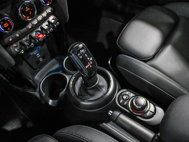 fotoG 16 del MINI MINI 3 Puertas Cooper S 131 kW (178 CV) 178cv Gasolina del 2023 en Barcelona