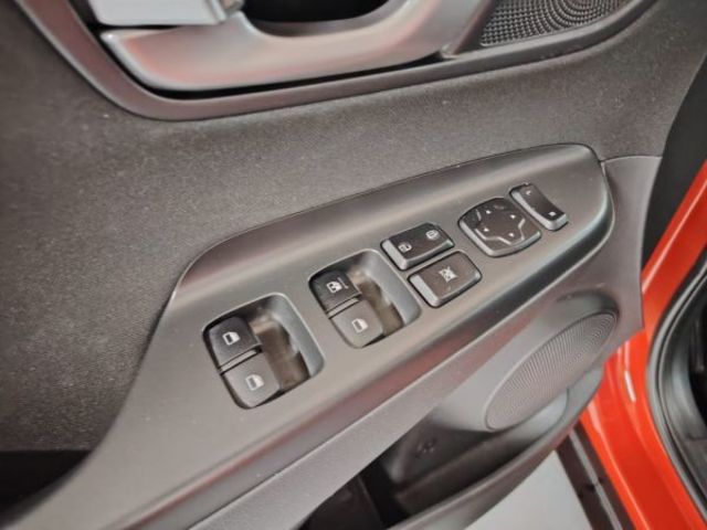 Hyundai Kona 1.6 GDI HEV Maxx DCT 104 kW (141 CV)