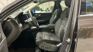 Volvo XC60 T6 Recharge Core AWD Auto 257 kW (350 CV) - 8 Volvo XC60 T6 Ocasión 257 KW (350CV) - 8