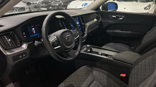 Volvo XC60 T6 Recharge Core AWD Auto 257 kW (350 CV) - 43 Volvo XC60 T6 Ocasión 257 KW (350CV) - 43