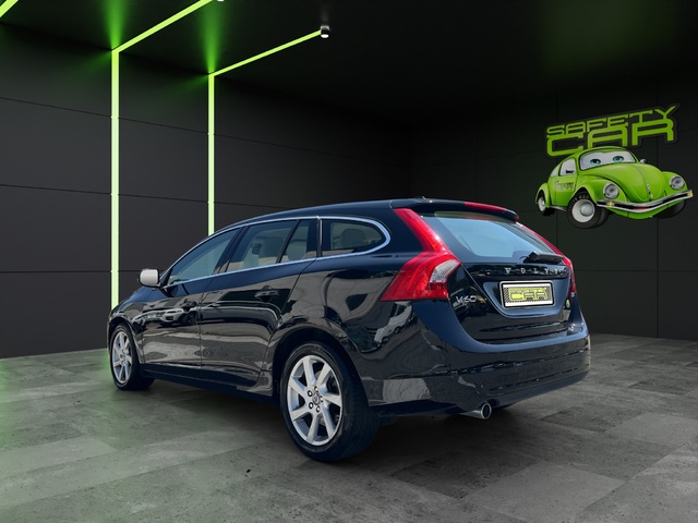Volvo V60 D3 Momentum Auto 100 kW (136 CV)