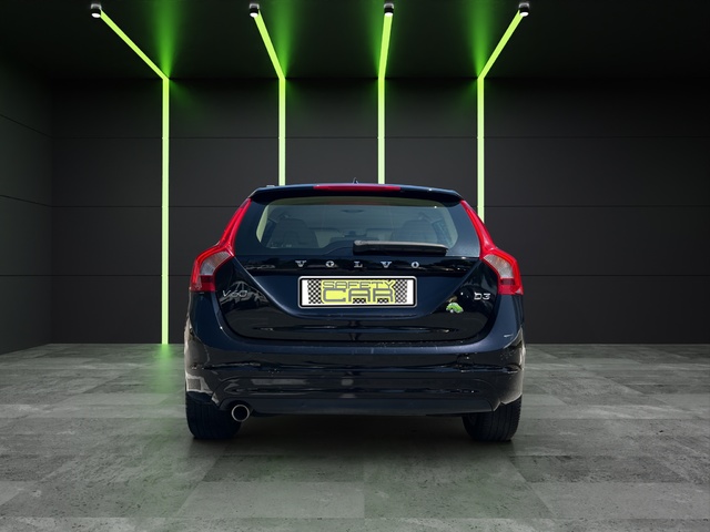 Volvo V60 D3 Momentum Auto 100 kW (136 CV)