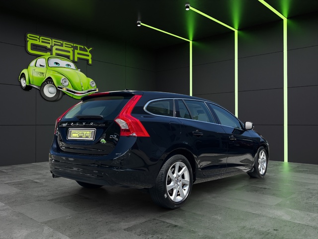 Volvo V60 D3 Momentum Auto 100 kW (136 CV)