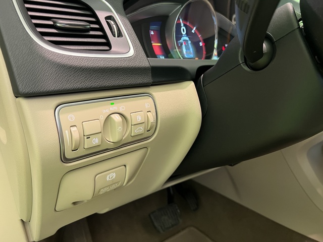 Volvo V60 D3 Momentum Auto 100 kW (136 CV)