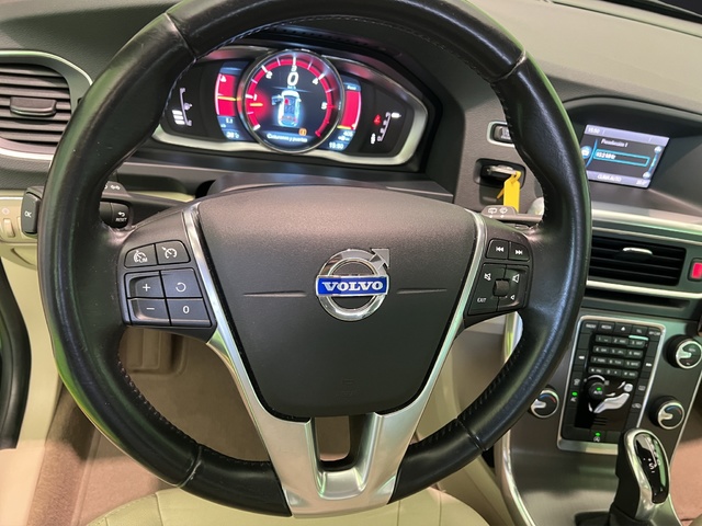 Volvo V60 D3 Momentum Auto 100 kW (136 CV)