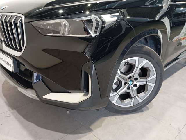 BMW X1 sDrive18i color Negro. Año 2024. 100KW(136CV). Gasolina. En concesionario Motor Munich - Terrassa - VO de Barcelona