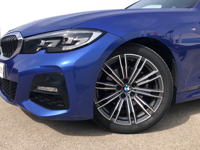 BMW Serie 3 320d color Azul. Año 2021. 140KW(190CV). Diésel. En concesionario Vehinter Getafe de Madrid