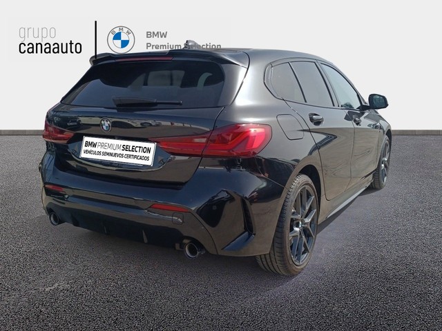 BMW Serie 1 118d color Negro. Año 2022. 110KW(150CV). Diésel. En concesionario TACO de Sta. C. Tenerife
