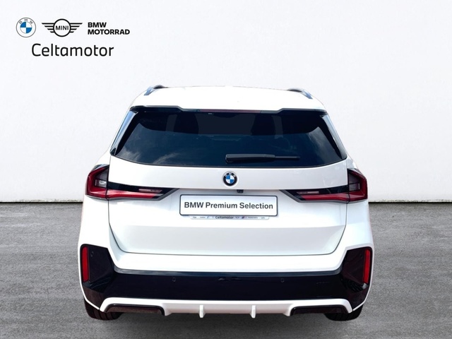 BMW X1 sDrive18d color Blanco. Año 2024. 110KW(150CV). Diésel. En concesionario Celtamotor Pontevedra de Pontevedra