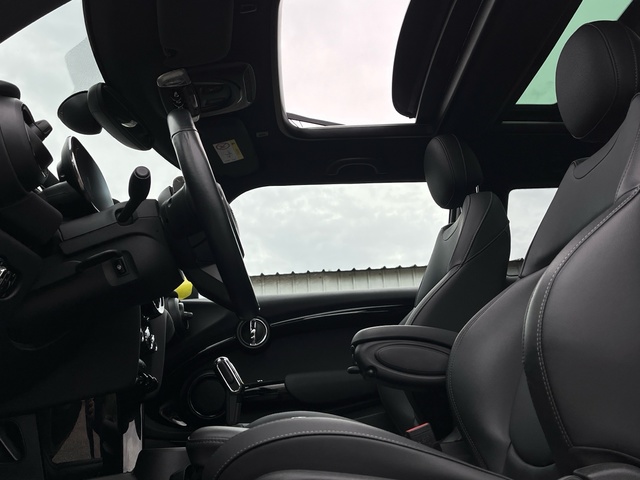 fotoG 24 del MINI MINI Cooper SE 135 kW (184 CV) 184cv Eléctrico del 2022 en Pontevedra