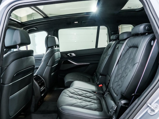 BMW X7 xDrive40d color Gris. Año 2025. 259KW(352CV). Diésel. En concesionario Oliva Motor Tarragona de Tarragona