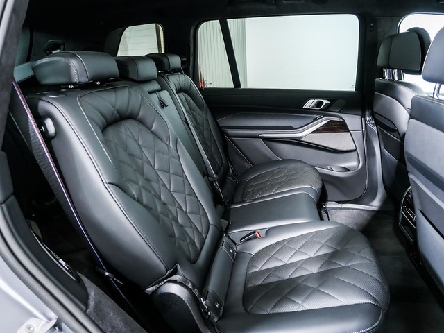 BMW X7 xDrive40d color Gris. Año 2025. 259KW(352CV). Diésel. En concesionario Oliva Motor Tarragona de Tarragona