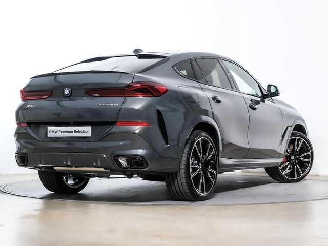 BMW X6 xDrive30d color Gris. Año 2025. 210KW(286CV). Diésel. En concesionario Oliva Motor Tarragona de Tarragona