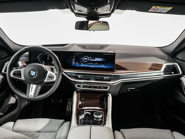 BMW X6 xDrive30d color Gris. Año 2025. 210KW(286CV). Diésel. En concesionario Oliva Motor Tarragona de Tarragona