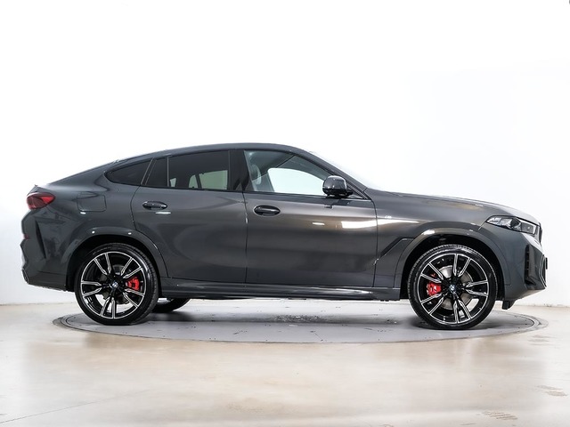 BMW X6 xDrive30d color Gris. Año 2025. 210KW(286CV). Diésel. En concesionario Oliva Motor Tarragona de Tarragona