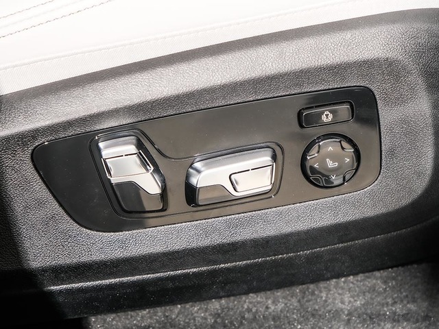 BMW X6 xDrive30d color Gris. Año 2025. 210KW(286CV). Diésel. En concesionario Oliva Motor Tarragona de Tarragona