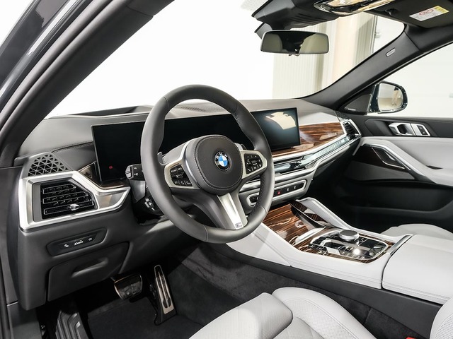 BMW X6 xDrive30d color Gris. Año 2025. 210KW(286CV). Diésel. En concesionario Oliva Motor Tarragona de Tarragona