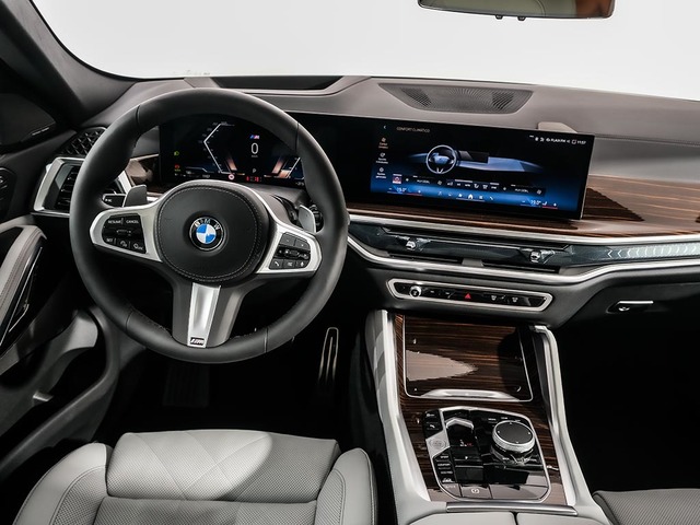 BMW X6 xDrive30d color Gris. Año 2025. 210KW(286CV). Diésel. En concesionario Oliva Motor Tarragona de Tarragona