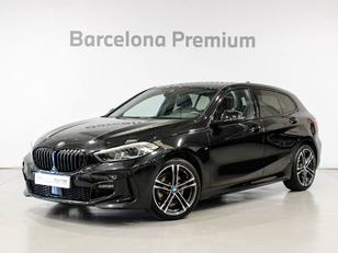 Fotos de BMW Serie 1 118i color Negro. Año 2024. 103KW(140CV). Gasolina. En concesionario Barcelona Premium -- GRAN VIA de Barcelona