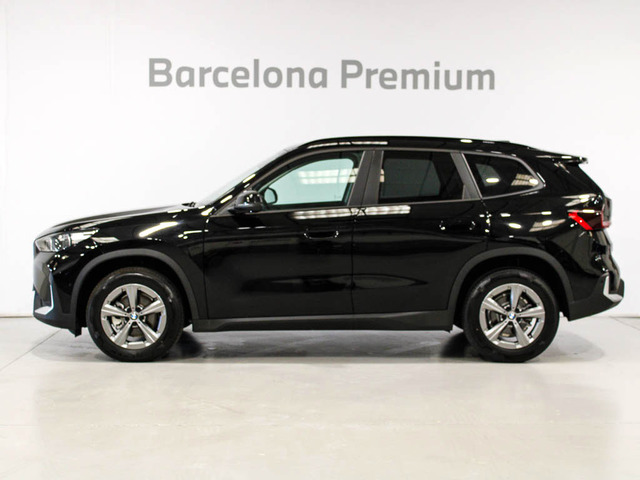 BMW X1 sDrive18d color Negro. Año 2024. 110KW(150CV). Diésel. En concesionario Barcelona Premium -- GRAN VIA de Barcelona
