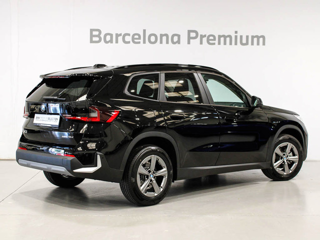 BMW X1 sDrive18d color Negro. Año 2024. 110KW(150CV). Diésel. En concesionario Barcelona Premium -- GRAN VIA de Barcelona
