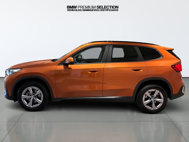 BMW X1 sDrive18d color Naranja. Año 2023. 110KW(150CV). Diésel. En concesionario Automotor Premium Viso - Málaga de Málaga