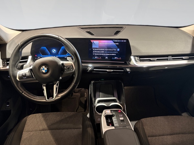 BMW X1 sDrive18d color Naranja. Año 2023. 110KW(150CV). Diésel. En concesionario Automotor Premium Viso - Málaga de Málaga