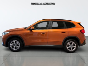 Fotos de BMW X1 sDrive18d color Naranja. Año 2023. 110KW(150CV). Diésel. En concesionario Automotor Premium Viso - Málaga de Málaga