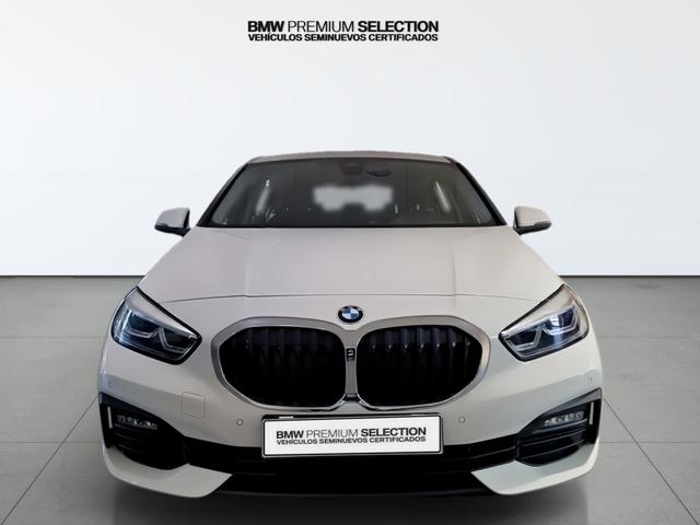 BMW Serie 1 118i color Blanco. Año 2024. 103KW(140CV). Gasolina. En concesionario Automotor Premium Viso - Málaga de Málaga