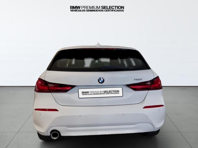 BMW Serie 1 118i color Blanco. Año 2024. 103KW(140CV). Gasolina. En concesionario Automotor Premium Viso - Málaga de Málaga