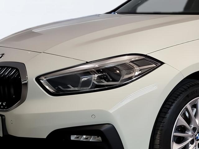 BMW Serie 1 118i color Blanco. Año 2024. 103KW(140CV). Gasolina. En concesionario Automotor Premium Viso - Málaga de Málaga