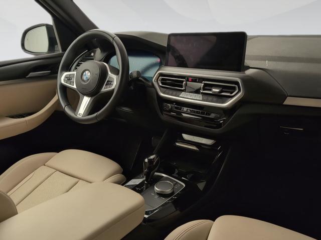 BMW X3 xDrive20d color Gris. Año 2024. 140KW(190CV). Diésel. En concesionario Automotor Premium Viso - Málaga de Málaga