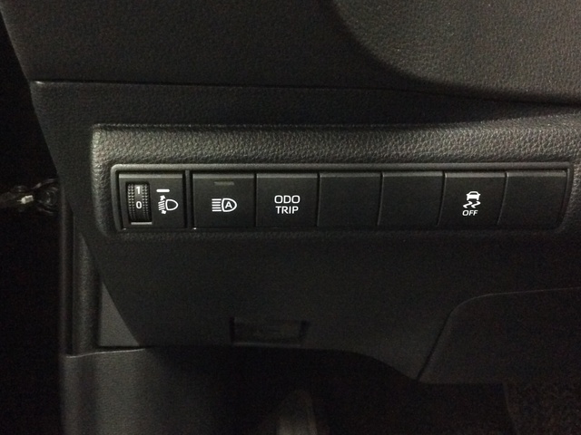 Toyota Corolla 1.8 125H Style E-CVT 90 kW (122 CV)