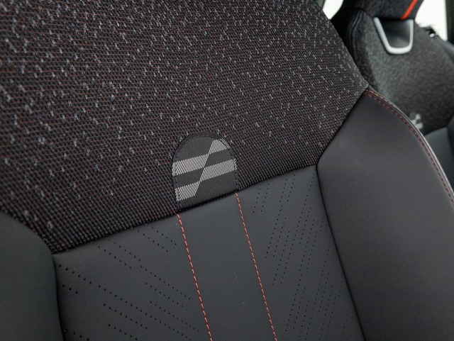 fotoG 33 del MINI MINI Cabrio Cooper S 150 kW (204 CV) 204cv Gasolina del 2025 en Girona