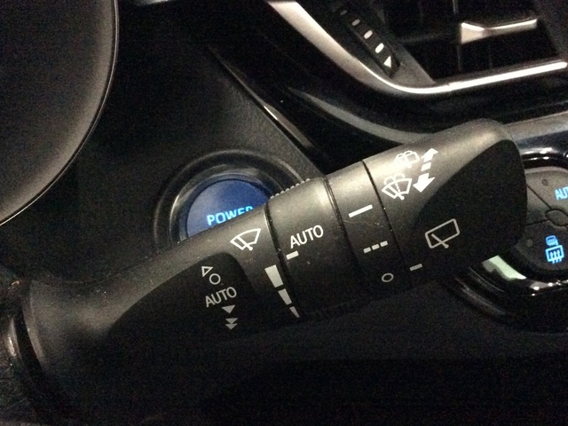 Toyota C-HR 1.8 125H Advance 90 kW (122 CV)