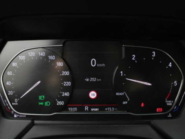 BMW Serie 2 220d Gran Coupe color Gris. Año 2021. 140KW(190CV). Diésel. En concesionario Augusta Aragon S.A. de Zaragoza