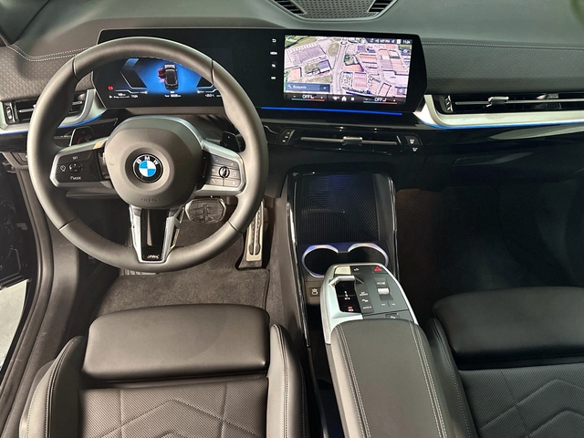 BMW X2 sDrive18d color Negro. Año 2025. 110KW(150CV). Diésel. En concesionario Triocar Gijón (Bmw y Mini) de Asturias