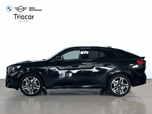 Fotos de BMW X2 sDrive18d color Negro. Año 2025. 110KW(150CV). Diésel. En concesionario Triocar Gijón (Bmw y Mini) de Asturias