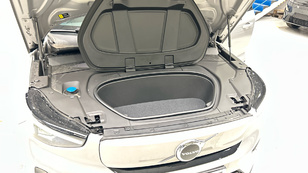 Volvo XC40 Single Recharge Core Auto 175 kW (238 CV) - 46 Volvo XC40 - Ocasión 175 KW (238CV) - 46
