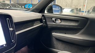 Volvo XC40 Single Recharge Core Auto 175 kW (238 CV) - 49 Volvo XC40 - Ocasión 175 KW (238CV) - 49