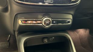 Volvo XC40 Single Recharge Core Auto 175 kW (238 CV) - 51 Volvo XC40 - Ocasión 175 KW (238CV) - 51