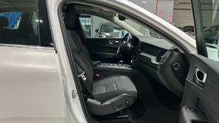 Volvo XC60 T6 Recharge Core AWD Auto 257 kW (350 CV) - 7 Volvo XC60 T6 Ocasión 257 KW (350CV) - 7